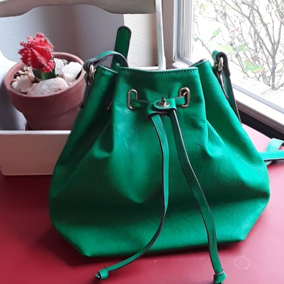 vegan leather Handbags - Kelly green bucket purse